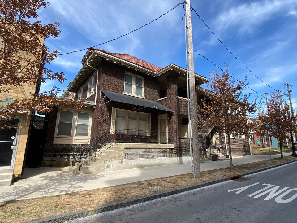 1014-14 E 17th Ave in Columbus, OH - Building Photo