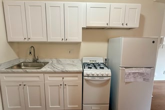 2274 Broadway in New York, NY - Building Photo - Building Photo