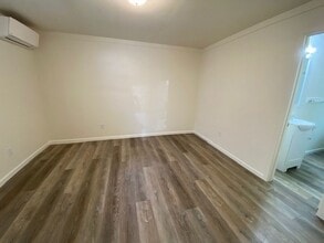 1325 SE Cobb St in Roseburg, OR - Building Photo - Building Photo
