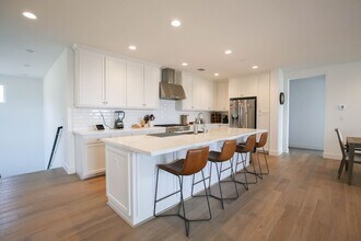 2 Sea Star Ct in Richmond, CA - Building Photo - Building Photo