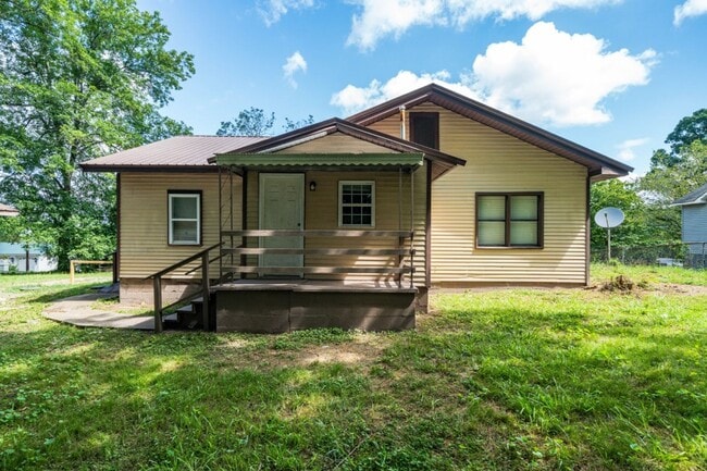 property at 305 12th Ave NE