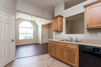 7972 Ridgedale Dr in Olive Branch, MS - Building Photo - Building Photo