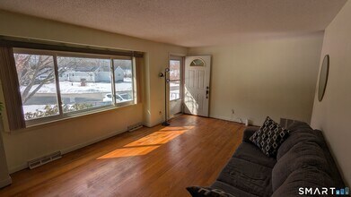 3 Mountain View Dr in Rocky Hill, CT - Building Photo - Building Photo