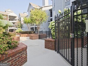 632 Granville Ct in Atlanta, GA - Building Photo - Building Photo