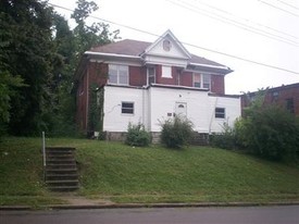743 Greenwood Ave in Cincinnati, OH - Building Photo