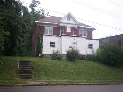 743 Greenwood Ave in Cincinnati, OH - Foto de edificio