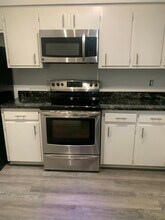 4900-4902 Edwards Mill Rd in Raleigh, NC - Building Photo - Building Photo