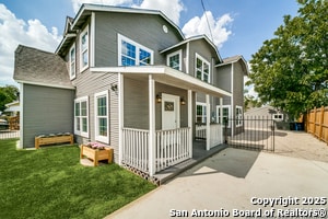 811 W Kings Hwy in San Antonio, TX - Building Photo - Building Photo