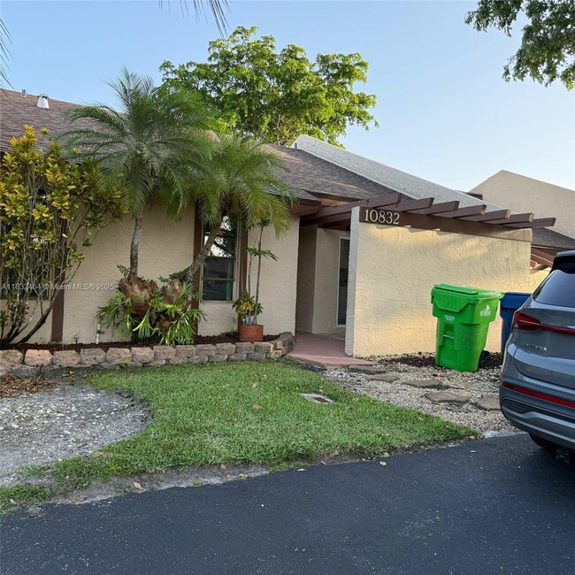 10832 NW 30th Pl