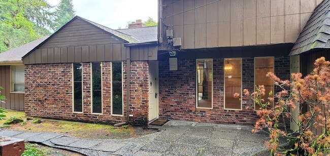 property at 18914 Ballinger Way NE