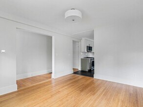 16 Touro Ave in Medford, MA - Building Photo - Building Photo