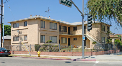 10869 Jefferson Blvd in Culver City, CA - Foto de edificio - Building Photo