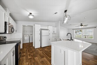 25361 Bluff View Ct in Magnolia, TX - Building Photo - Building Photo