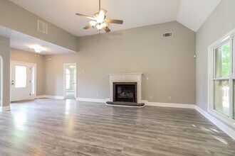 905 Vandiver Ct in Locust Grove, GA - Building Photo - Building Photo
