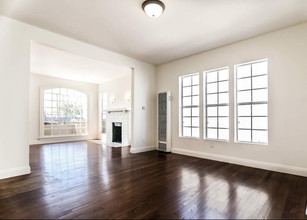 1312 S Victoria Ave, Unit 1312 in Los Angeles, CA - Building Photo - Building Photo