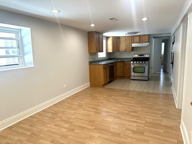 2529 W Thomas St in Chicago, IL - Building Photo - Building Photo