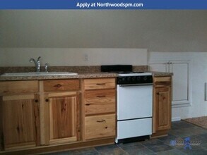 1097 Beatty St in Medford, OR - Foto de edificio - Building Photo