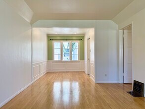 1116 E Glenoaks Blvd in Glendale, CA - Building Photo - Building Photo