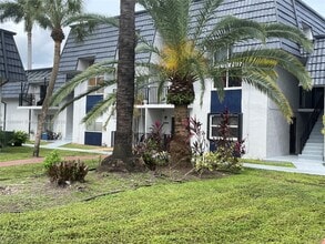 8003 W 6th Ave in Hialeah, FL - Building Photo - Building Photo
