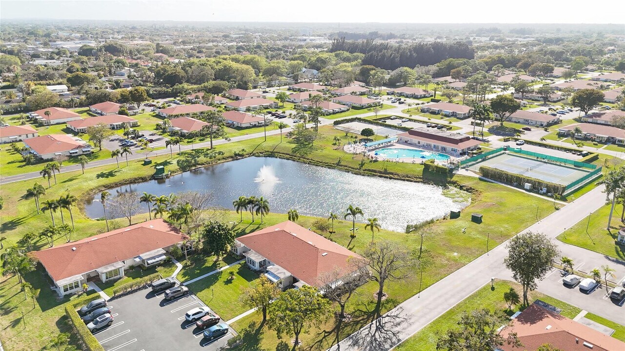 370 NW 46th Ave in Delray Beach, FL - Building Photo