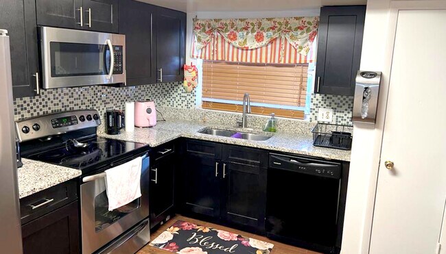 7065 Balboa Dr in Orlando, FL - Building Photo - Building Photo