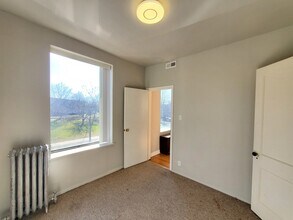2742 W Montrose Ave in Chicago, IL - Building Photo - Building Photo