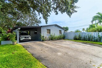 3338 Taft St in Hollywood, FL - Building Photo - Building Photo