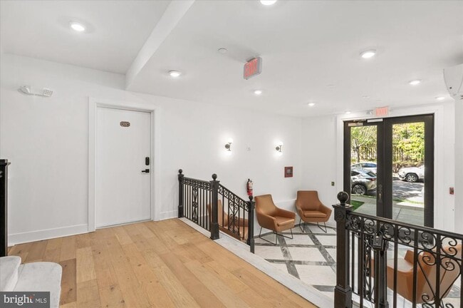 2869 28th St NW in Washington, DC - Foto de edificio - Building Photo