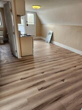 437 E 1st St, Unit 3 in Birdsboro, PA - Building Photo - Building Photo