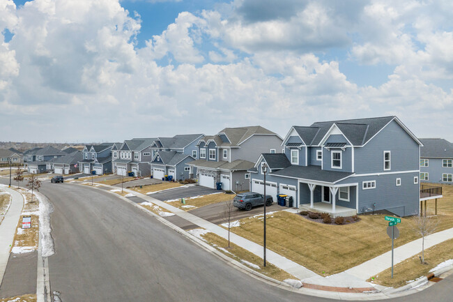 Valley Crest in Shakopee, MN - Building Photo - Building Photo