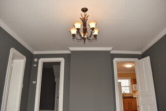 533 W Gray St, Unit A in Elmira, NY - Building Photo - Building Photo