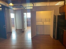 111 N Main St in Kirksville, MO - Building Photo