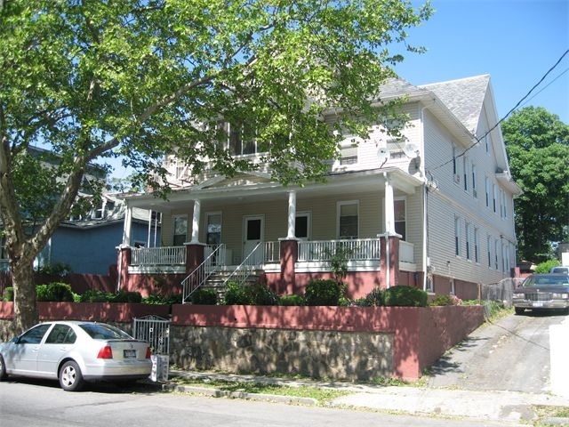 251-253 S Fifth Ave in Mount Vernon, NY - Building Photo