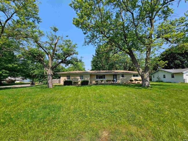 6905 Bradford Dr in Fort Wayne, IN - Building Photo - Building Photo