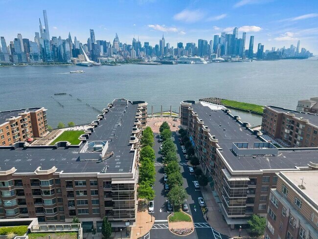 22 Ave at Port Imperial in West New York, NJ - Building Photo - Building Photo