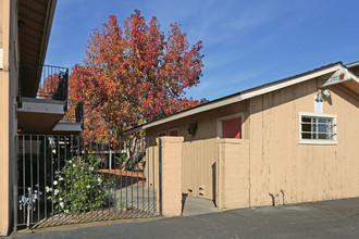 4232 E Dayton Ave in Fresno, CA - Building Photo - Building Photo