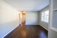 1603 Crystal Ln in Greensboro, NC - Building Photo - Building Photo