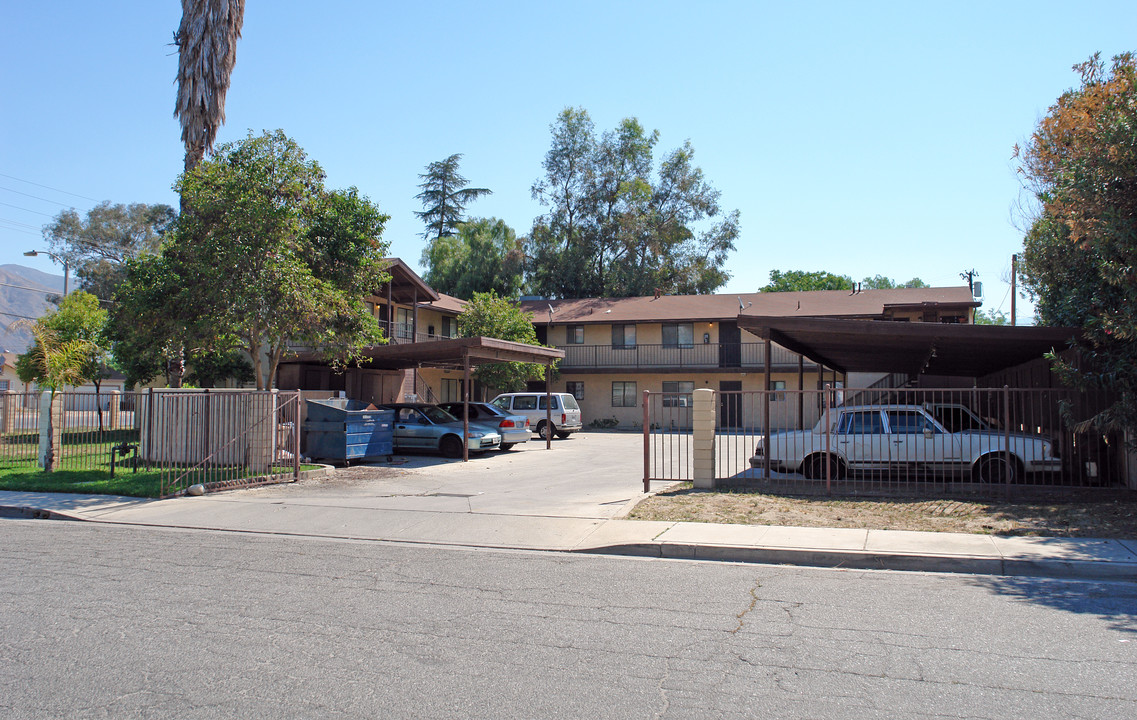 700 E Main St in San Jacinto, CA - Building Photo