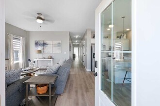 6 Lilac Ln in Ottawa, IL - Foto de edificio - Building Photo