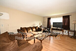 41 Moore St in Kitimat, BC - Building Photo