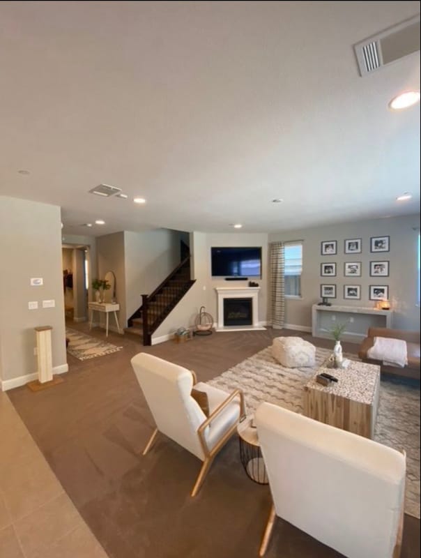 2877 Rio Seco Dr in Pittsburg, CA - Foto de edificio - Building Photo