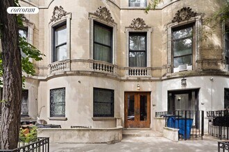 323 W 89th St in New York, NY - Building Photo - Building Photo