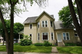 1502 Wood St in La crosse, WI - Building Photo - Building Photo