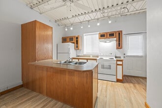 Molly Court in Fayetteville, AR - Building Photo - Building Photo