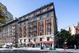 250 W 82nd St in New York, NY - Building Photo