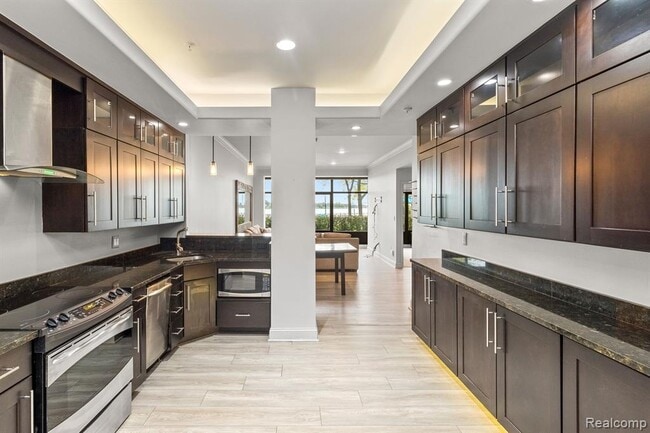 1001 W Jefferson Ave in Detroit, MI - Building Photo - Building Photo