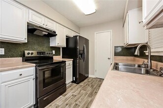 8990 Sterling Ridge Ln in Jonesboro, GA - Building Photo - Building Photo