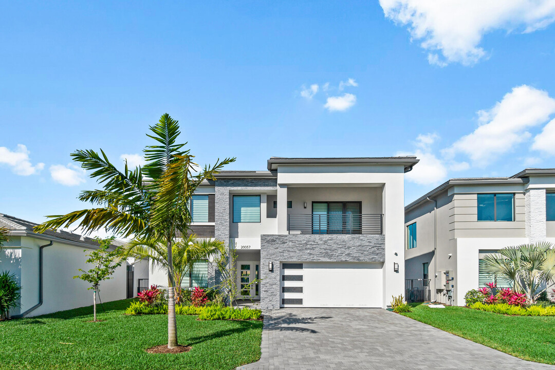 20057 Hirono Ln in Boca Raton, FL - Building Photo