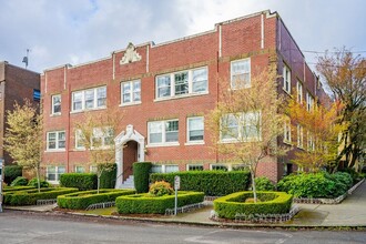 The Wellington in Seattle, WA - Building Photo - Building Photo