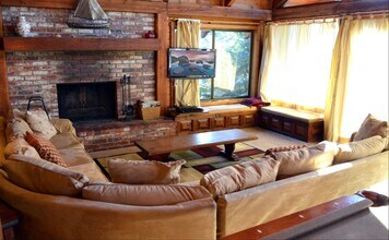 512 Christie Dr in South Lake Tahoe, CA - Building Photo - Building Photo